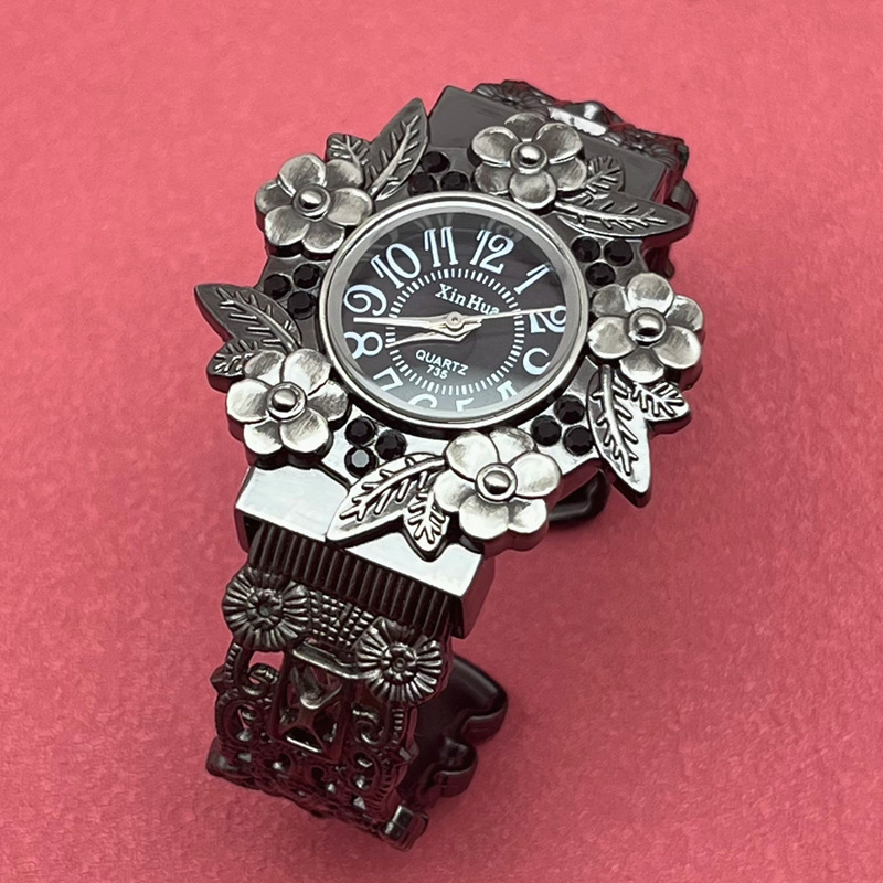 Orologio da donna vintage nero - Luxury Watch All Black recensione e prezzo