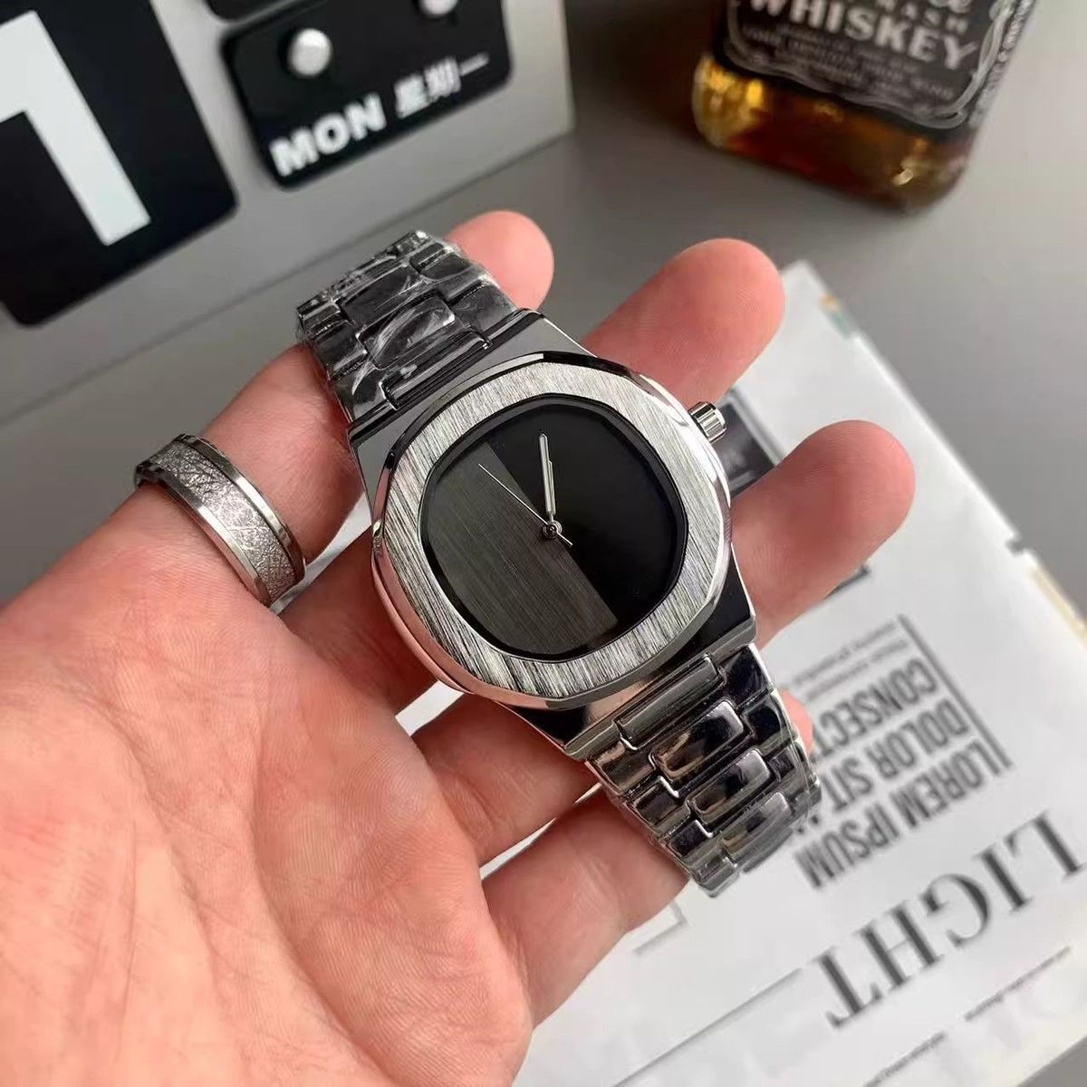 Orologio da Polso da Uomo Pers - Luxury Watch Logos recensione e prezzo