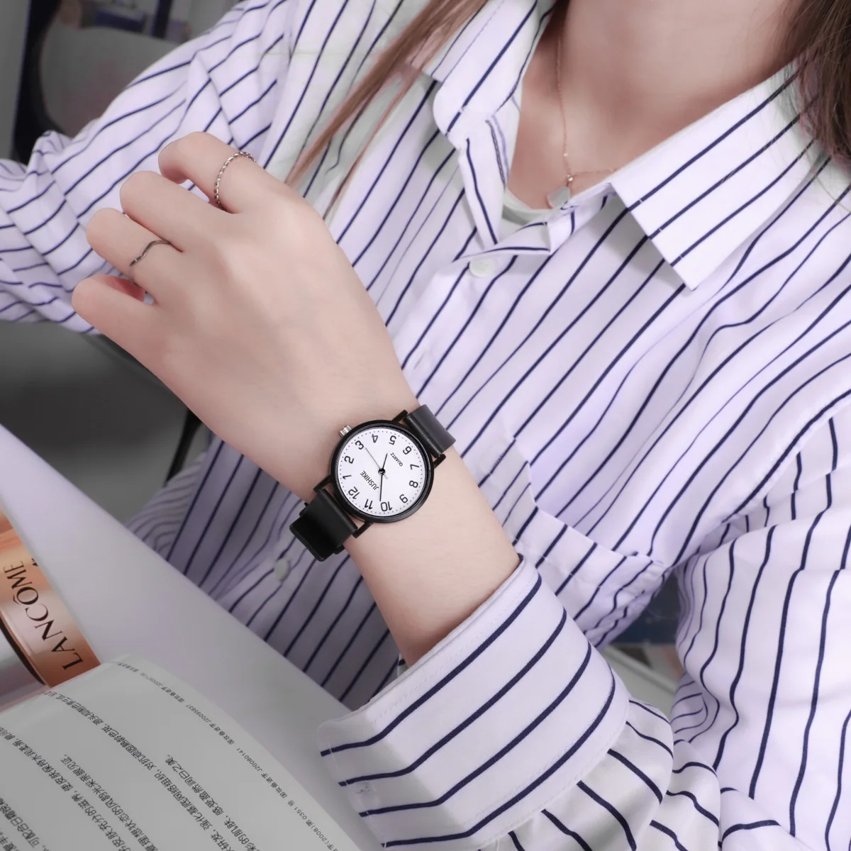 Semplice orologio nero Orologi - Luxury Watch All Black recensione e prezzo